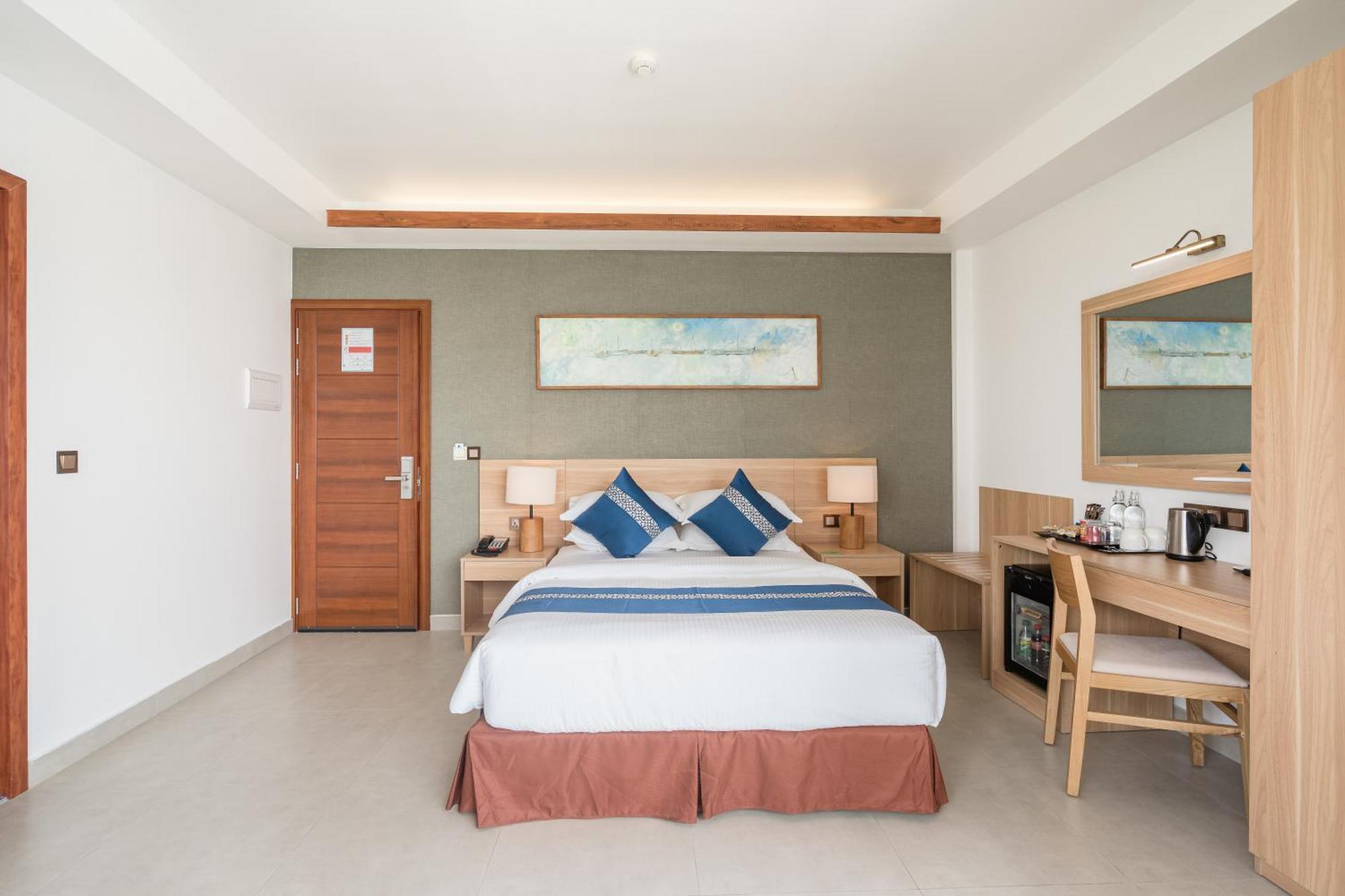 Hotel Ayala Oceanview Maldives Gulhi Exterior foto