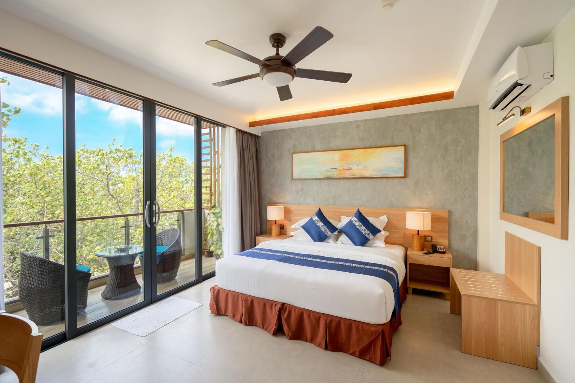 Hotel Ayala Oceanview Maldives Gulhi Exterior foto