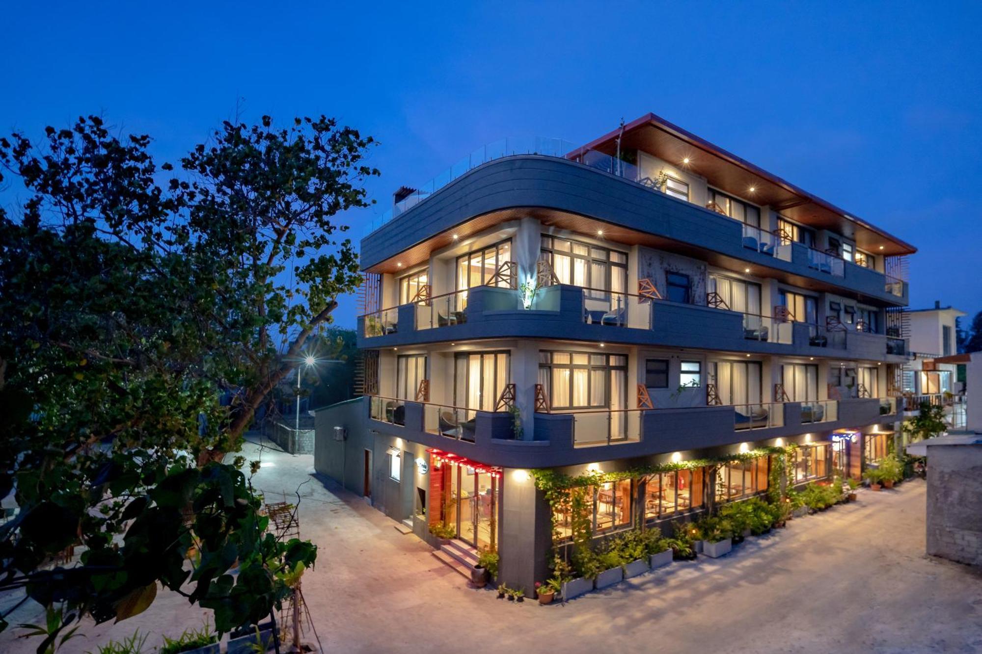 Hotel Ayala Oceanview Maldives Gulhi Exterior foto