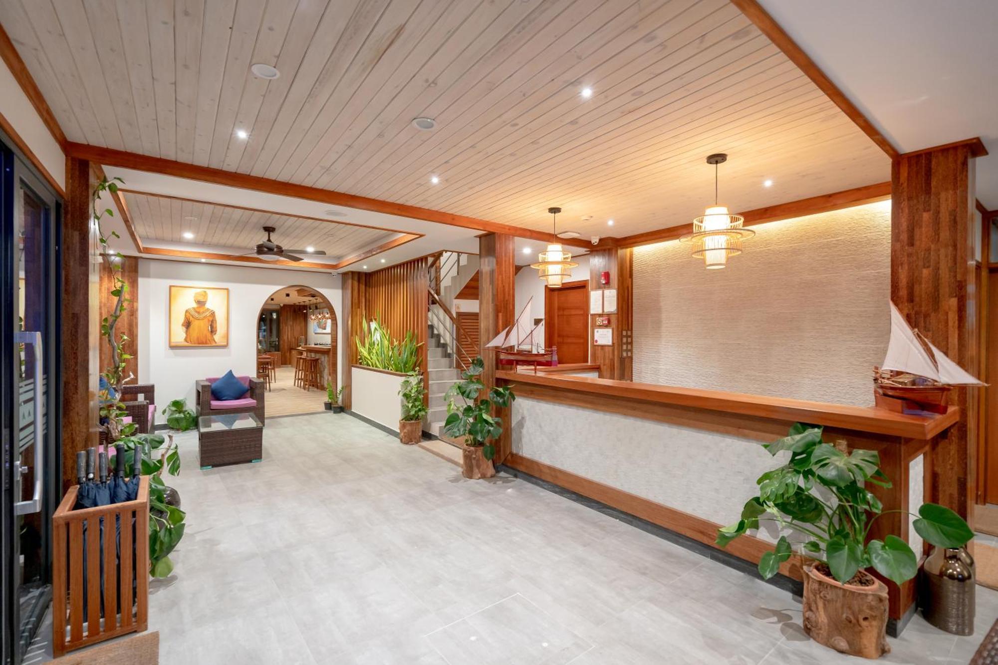 Hotel Ayala Oceanview Maldives Gulhi Exterior foto