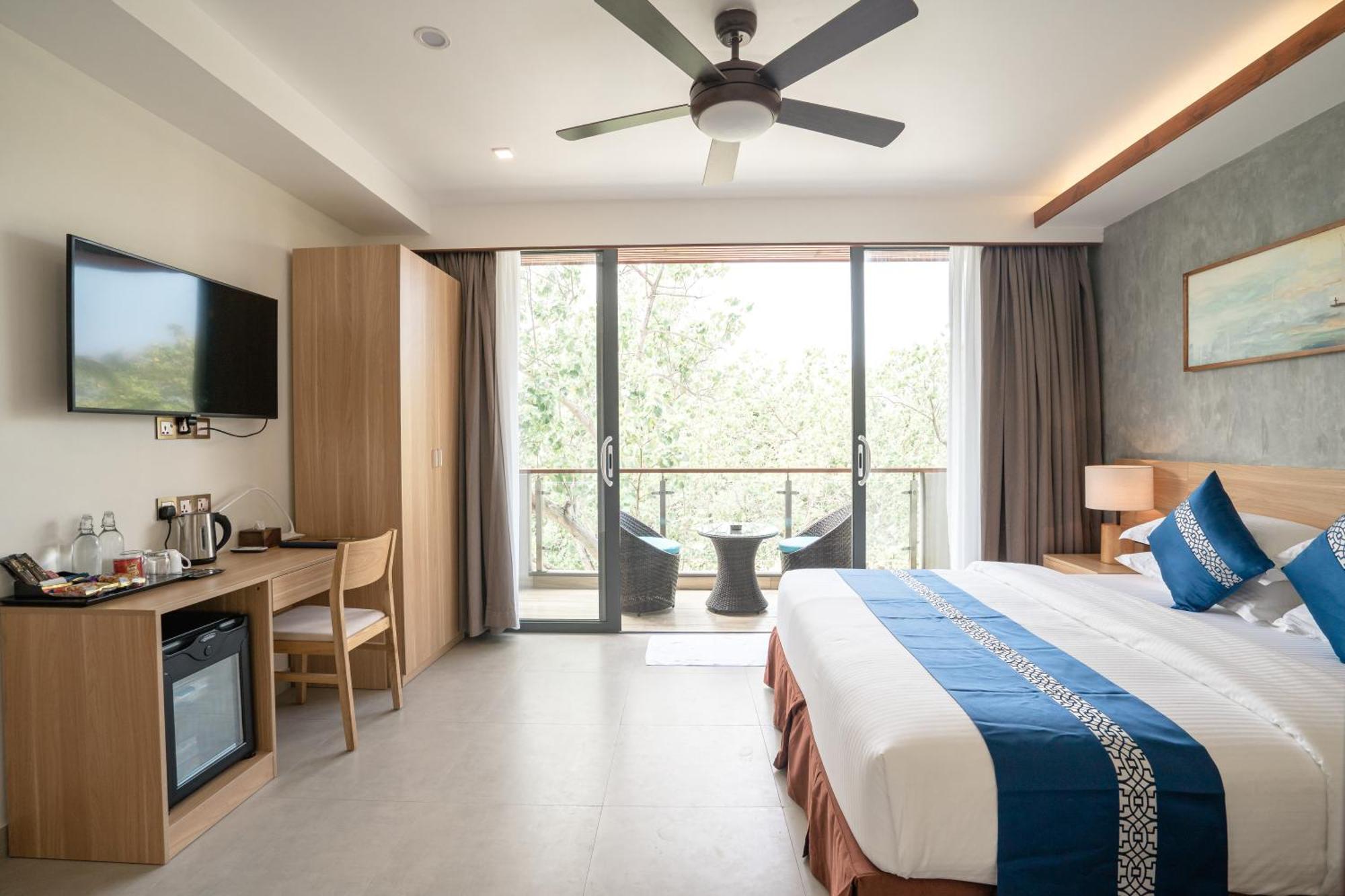Hotel Ayala Oceanview Maldives Gulhi Exterior foto