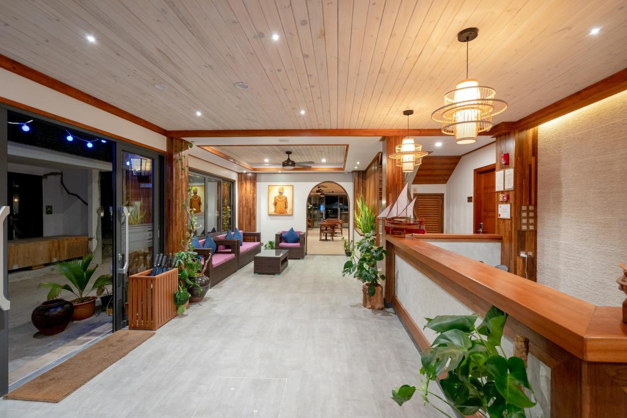 Hotel Ayala Oceanview Maldives Gulhi Exterior foto