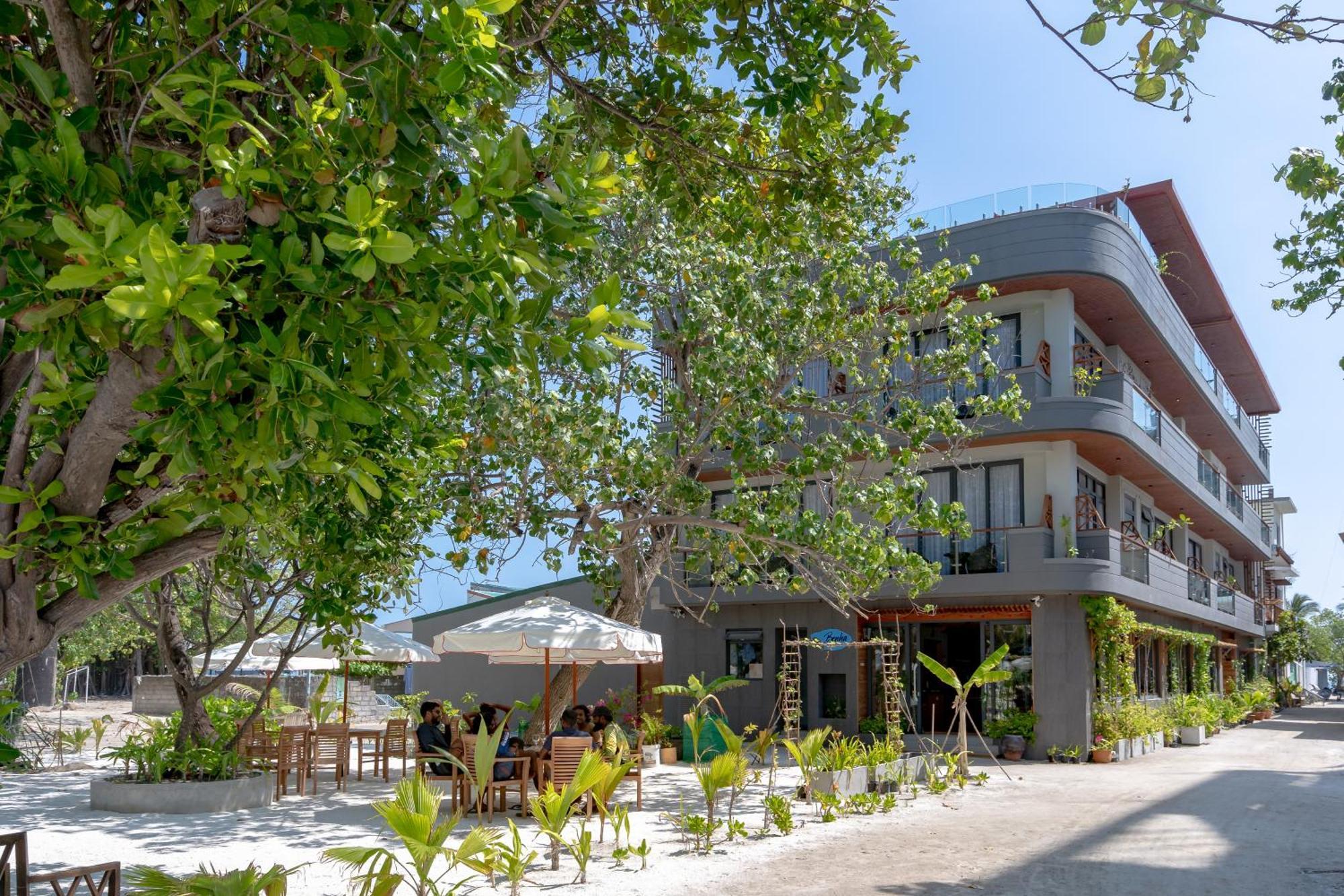 Hotel Ayala Oceanview Maldives Gulhi Exterior foto
